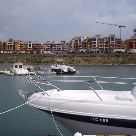 Apartment Deluxe In Marina Cape 4 Stars Complex 33 7 Aheloy